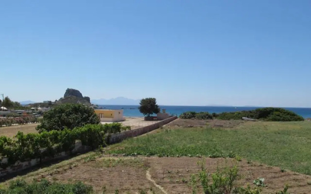 Agios Stefanos Studios & Apartments