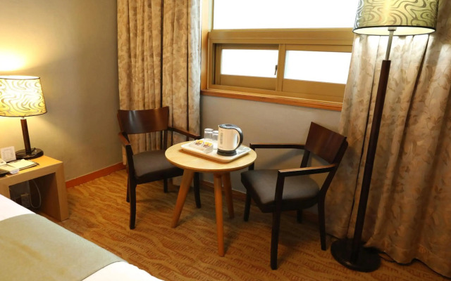 Prime Tourist Hotel