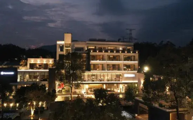 Joyeux Hotel