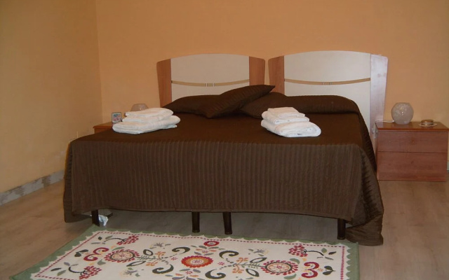 B&B Sabrina Home