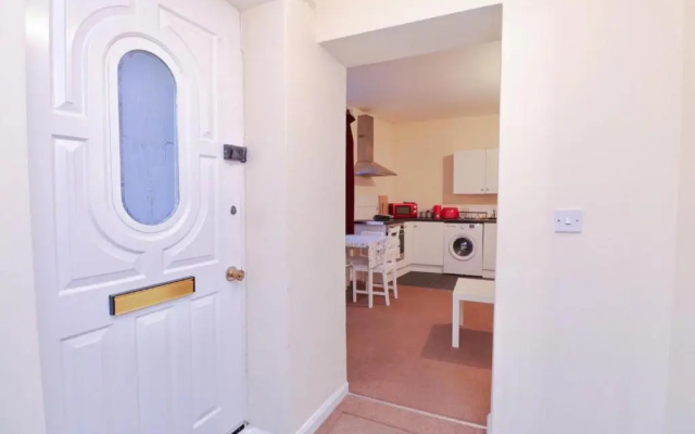 Cosy 2BD Flat Lincoln City Centre Sleeps 3