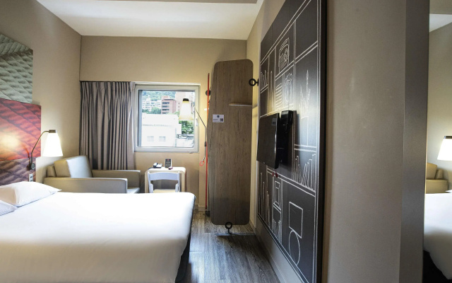 ibis Cali Granada