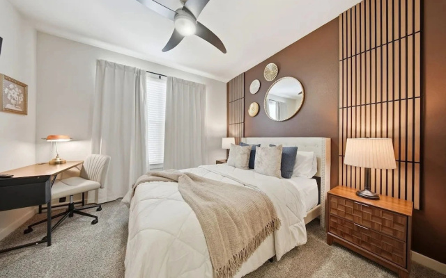 Modern 2BR w Pool Pet-friendly Unit 21