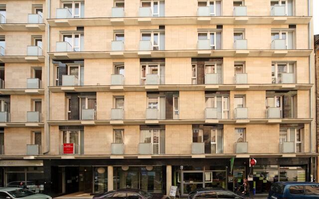 Апартаменты Akacfa Holiday Apartments вид на фасад
