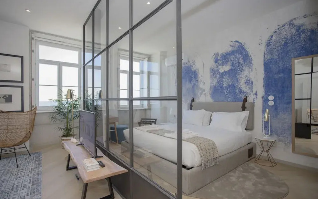Liiiving-Luxury Beachfront Apartment III