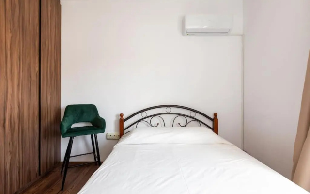 Sea View City Centre 3bed Apartment