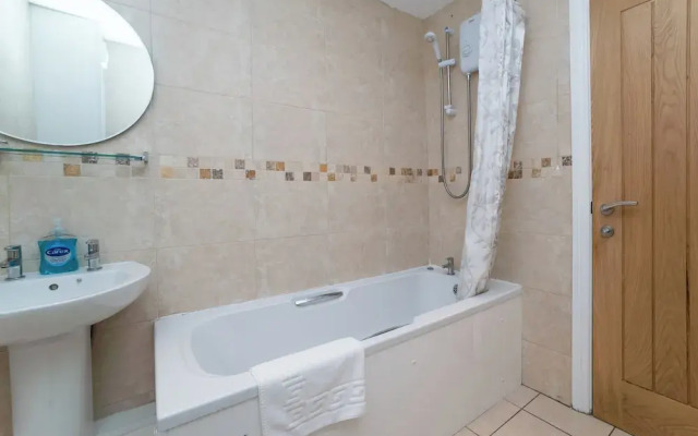 1 Bedroom Twin Apartment