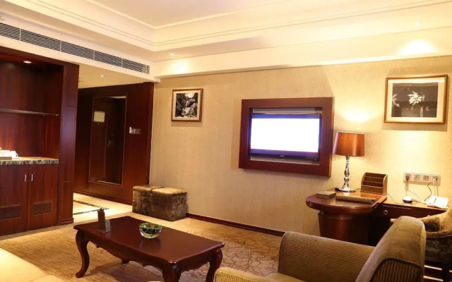 Pingjiang Sunshine Bamboo Hotel (Tianyue Bus Station)