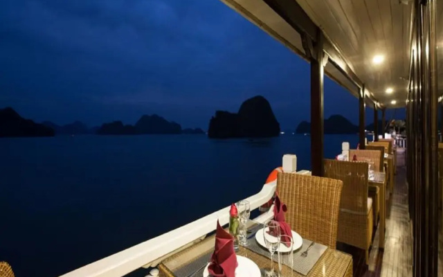 HaLong Canary Cruise