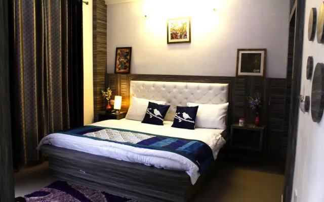 OYO 31120 Hotel Royale India