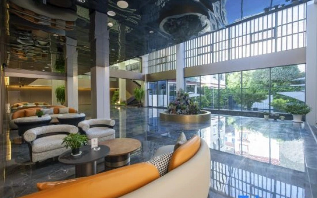 Welcome Building Hotel