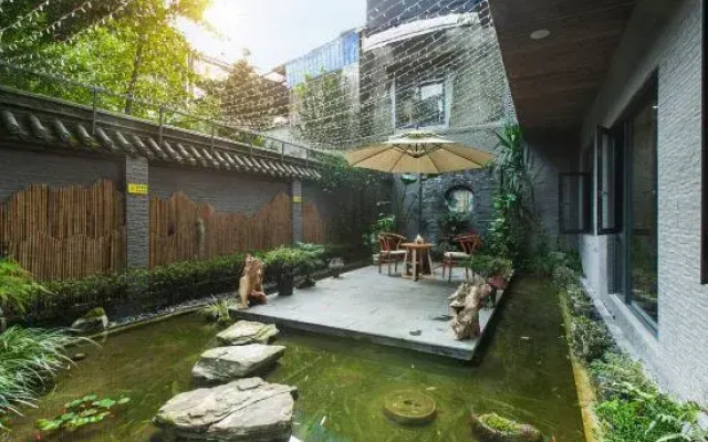 Hem Hotel (Chongzhou Jiezi Ancient Town)
