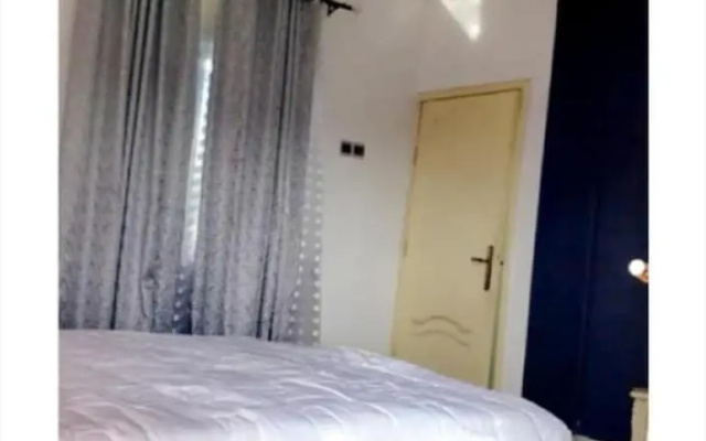 Immaculate 3-bed House in Owerri With Garden