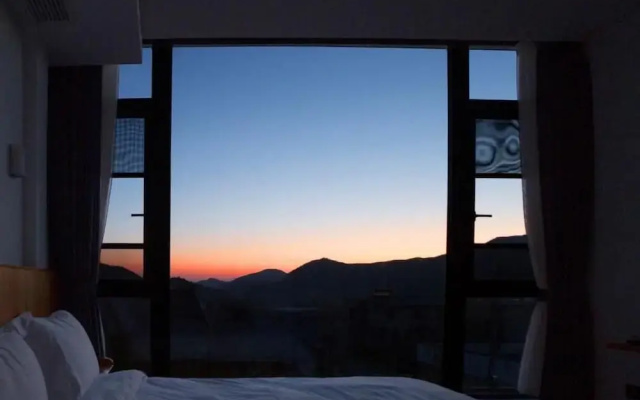 Chuxiu Hot Spring Boutique Homestay