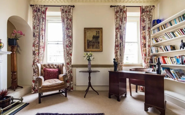 The Admirals Mansion - Central Bath