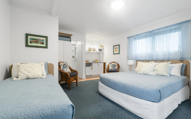 ASURE Admirals View Motel