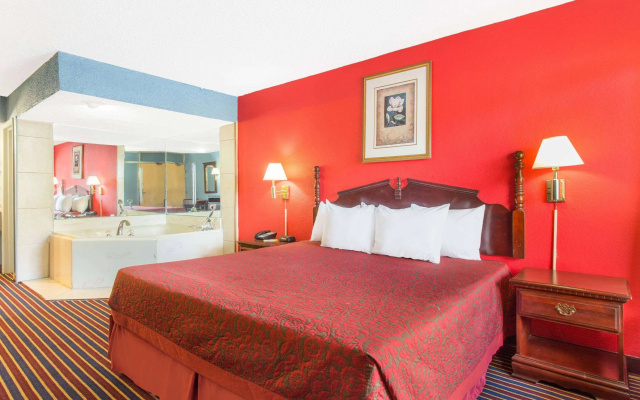 Days Inn by Wyndham Albany