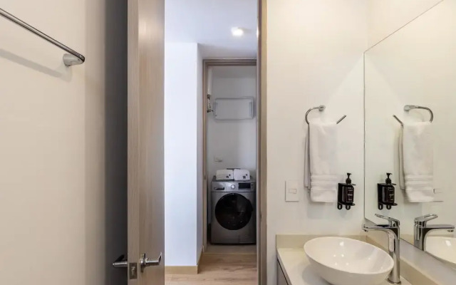 w Authentic Loft in Santa Ana