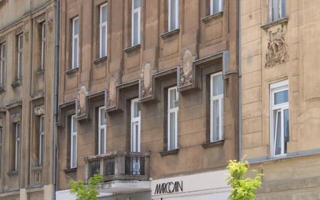 Hostel Heart of the City вид на фасад