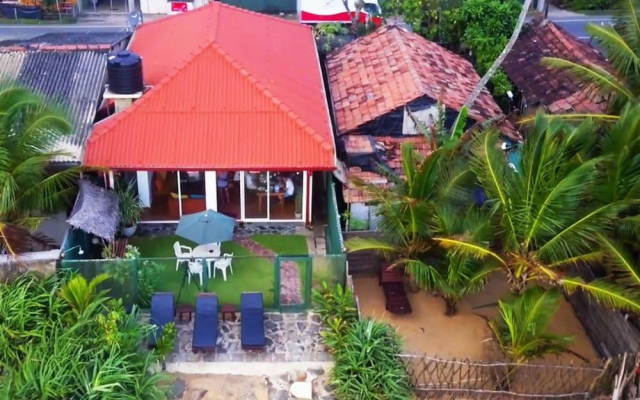 Honey Beach Inn Pitiwella