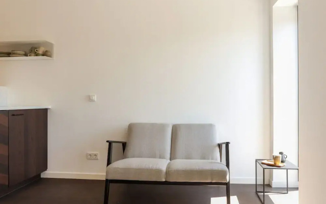 Modern Suite Near Beach
