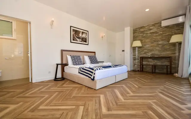 Livingstone Beach House