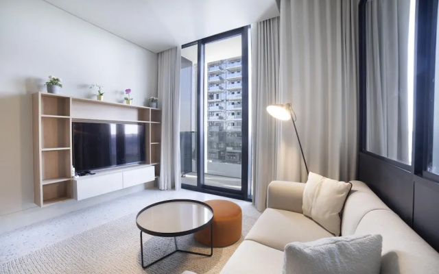 Executive Apartment at Upside Living Business Travel Ready
