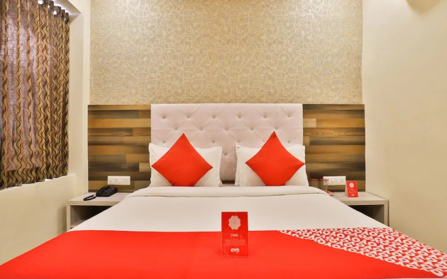 OYO 12654 Hotel Sunshine