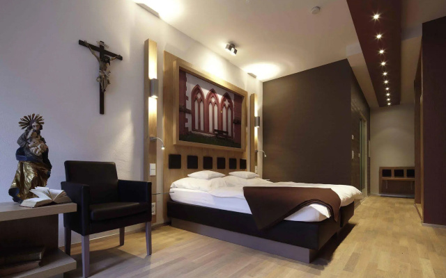 Hotel und Weinhaus Zum Krug