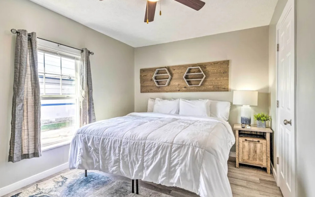 Pet-friendly Indianapolis Townhome w/ Yard!