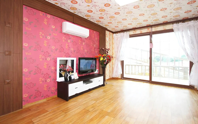 Yeongdeok Seapark Pension