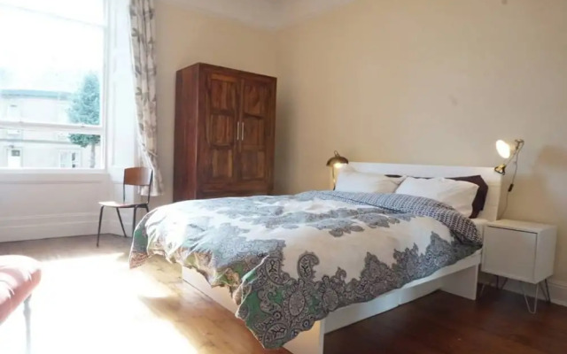 Bright 1 Bedroom Flat in Bonnington