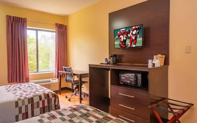 Quality Inn and Suites Airport