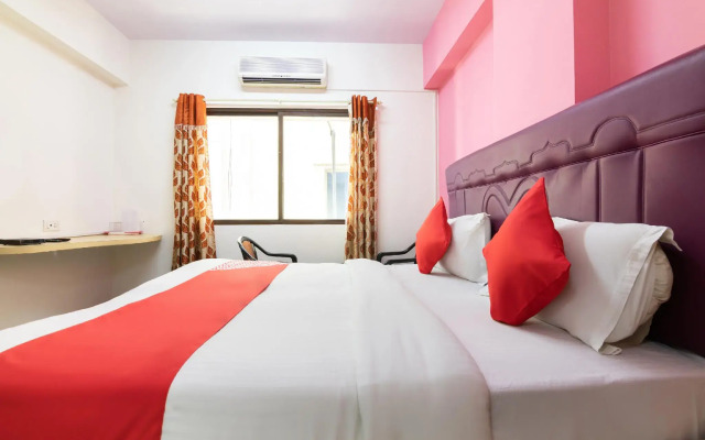 OYO 25036 Suraksha Residency