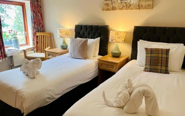 Cottage Lea's Country Hotel & Restaurant