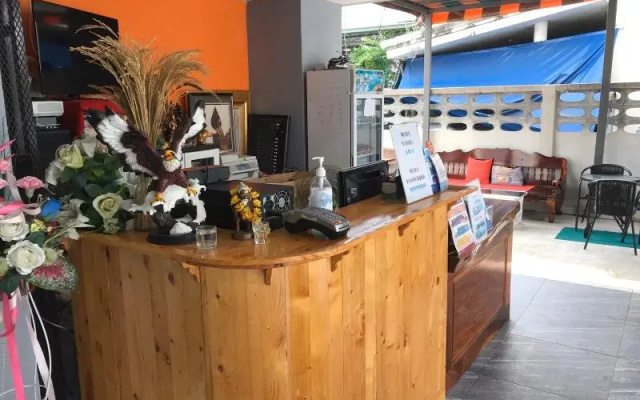 Oyo 127 D Well Residence Hotel