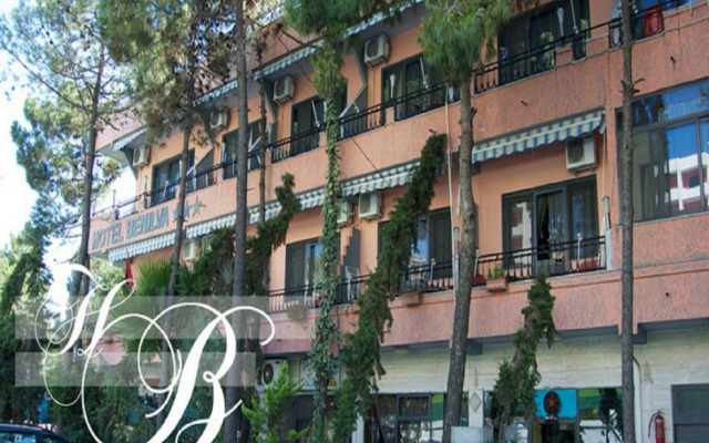 Hotel Benilva вид на фасад