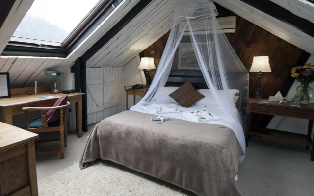 Harfield Guest Villa