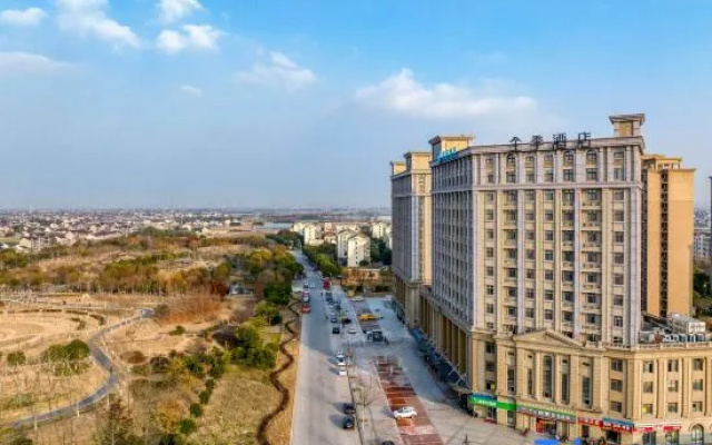 JI Hotel (Shanghai Fengxian Situan Baolong Guangchang)