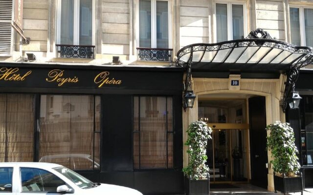 Hotel Peyris Opera вид на фасад