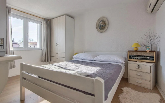 Amazing Home in Privlaka-sabunike With 2 Bedrooms, Wifi and Outdoor Swimming Pool