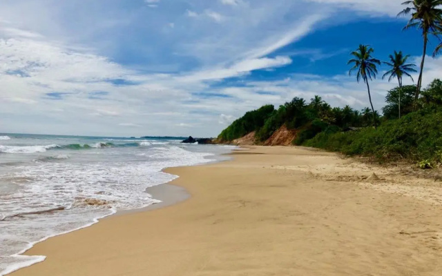 Surf House Matara