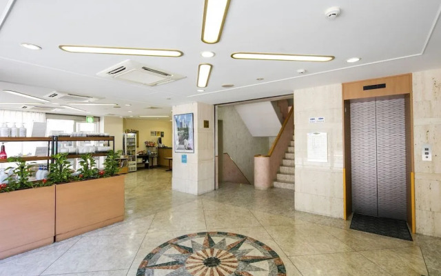 Kanayama Plaza Hotel