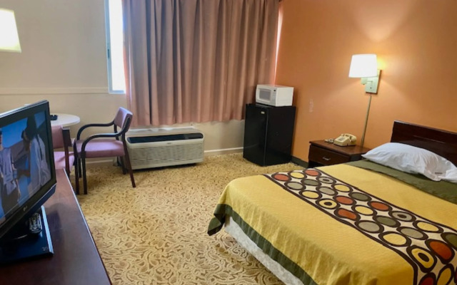 Red Carpet Inn & Suites Lima