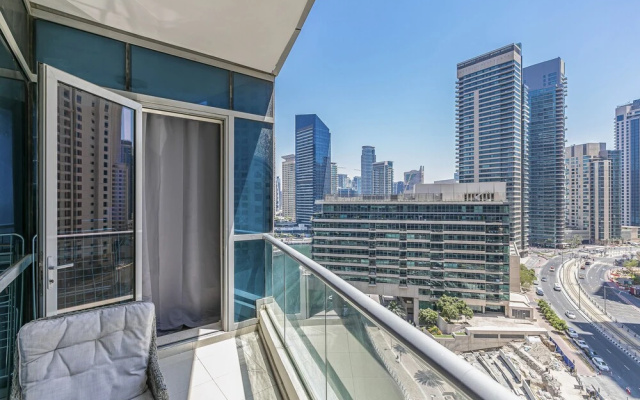 SuiteLets - Bay Central Suites