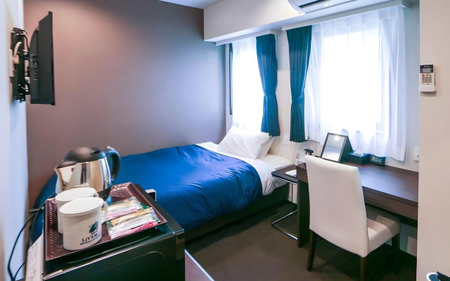 HOTEL LiVEMAX Yokohama Kannai Ekimae