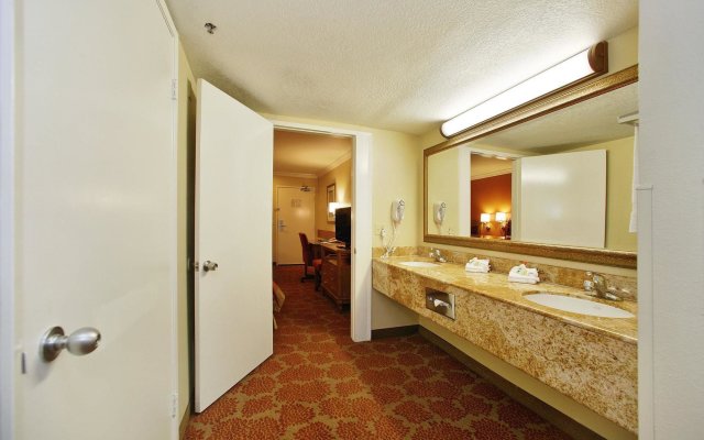Desert Palms Hotel & Suites 2
