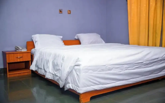 Alice Suites