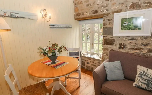 4 Rogeston Cottages