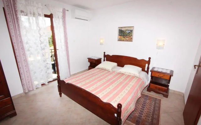 Apartments and Room Silvana